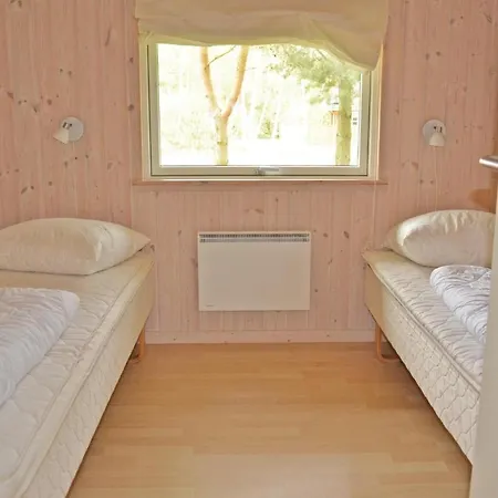 4 Bedroom Stunning In Vaeggerlose * Bøtø By