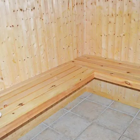 בית נופש Awesome In Vaeggerlose With Sauna
